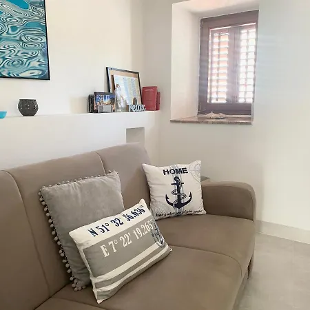 Center Old Town - 1min To Palace